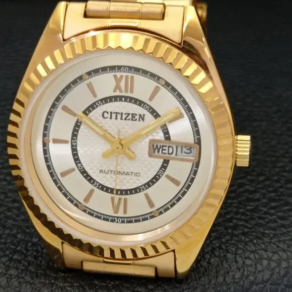 Vintage 1983 Citizen Automatic Mens Gold Watch W/daydate & White accents - Picture 3 of 8